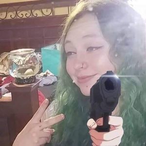 Meet your Posher, Devan